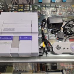 Super Nintendo Console 