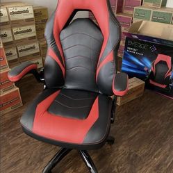 Staples Emerge Leather Gaming Chair