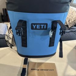 New YETI M12 Soft Backpack Cooler…… Big Wave Blue