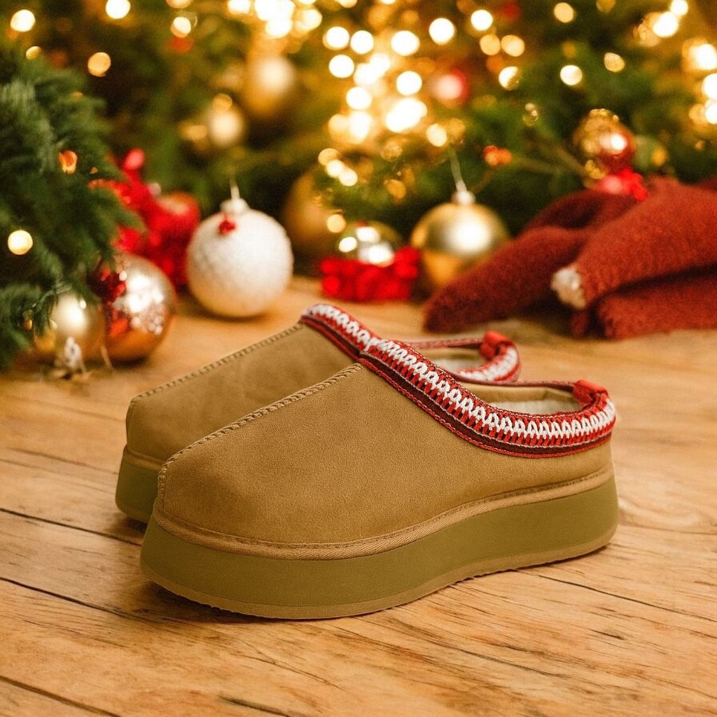 Women’s Chestnut Suede Mini Boots – Cozy Fur Lined Winter Slippers (Size 7) New in Retail Box 🎁