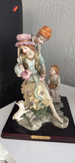 Ceramic figurines