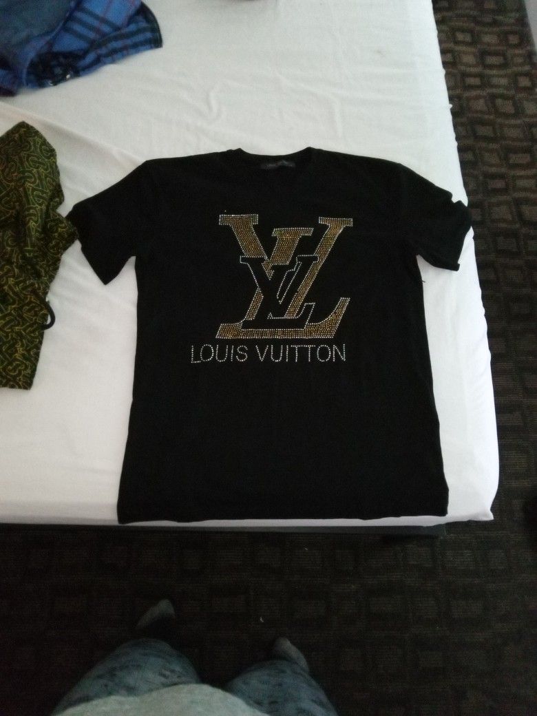 Men's Small Louis Vuitton shirt