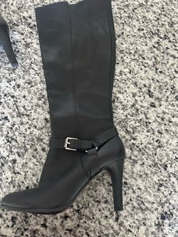 Black Leather Knee High Heeled Boots