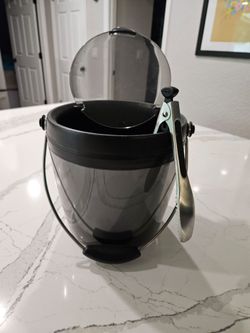 Ice bucket and tongs