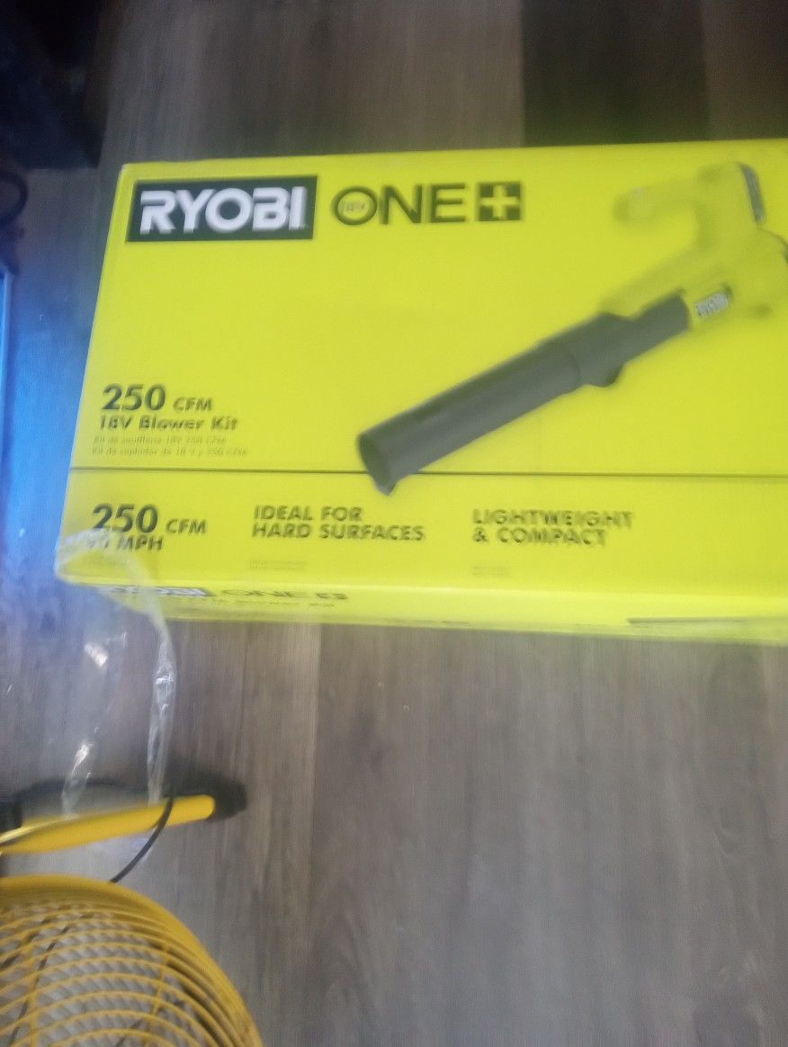 Ryobi 18 Volt Leaf Blower Kit
