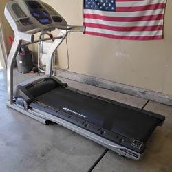 Bowflex Comercial Quality Full Size Treadmill 