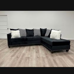 New Black Sectional With Free Delivery 