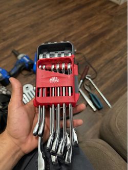 Mac Tools 13-Piece Metric Combination ratchet wrench set Set 7mm-19mm