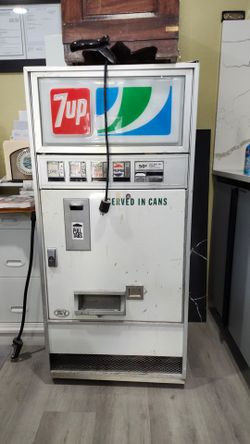 7up vending machine (Classic 60s or 70s)