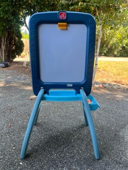 Children art easel