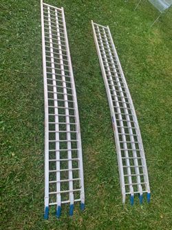 2 pieces , 8 Feet Long heavy duty, Rust Free aluminum Ramps
