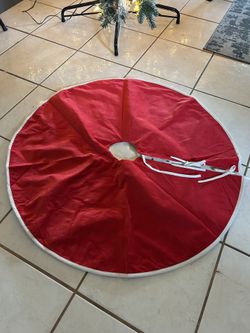 Christmas Tree 2 Sided Red/ White Skirt 33 Inches 