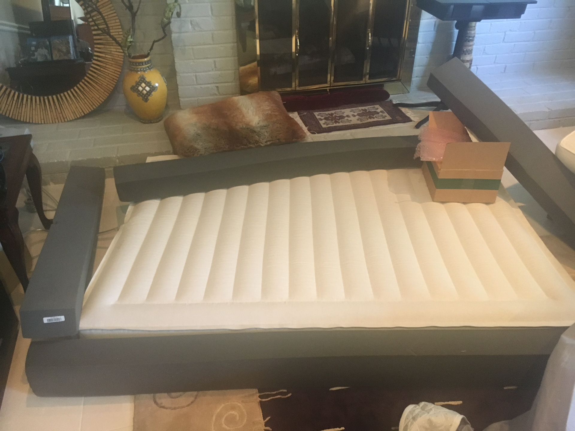 Select confort air mattress with air pump