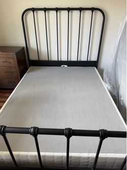 Free- queen box spring