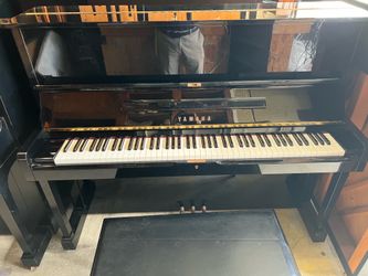 Yamaha U1 upright pianos