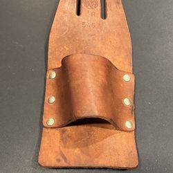 Vintage Klein Tools Leather 5457 Hammer  Holder Pouch. Good used condition. Discontinued!