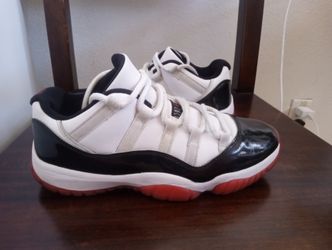 Jordan 11 low size 8 Men's $70