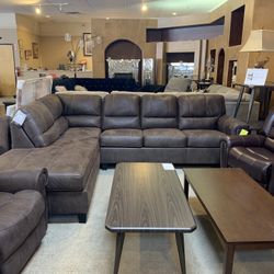 Navi 2-piece Sleeper Sectional With Chaise 