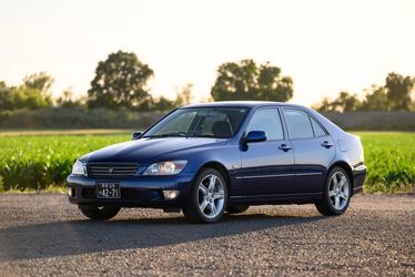 2000 Toyota Altezza