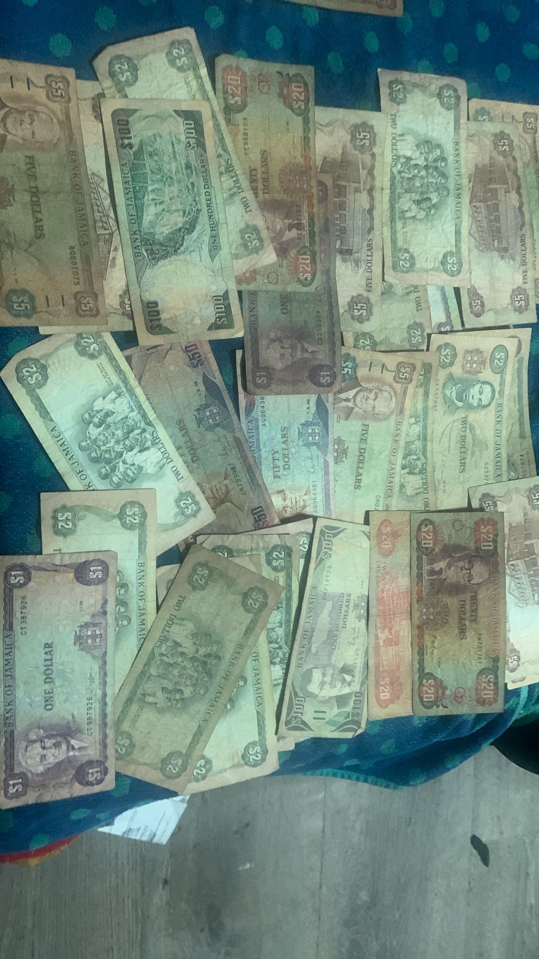 Jamaica Currency Dollars Bills