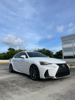2017 Lexus IS