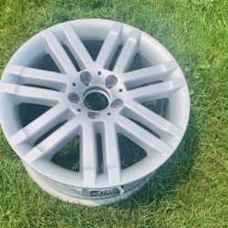 2008 - 2009 Mercedes C - Klass OEM NEW rim