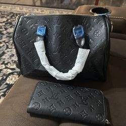 New Louis Vuitton Pause And  Wallet For $100.00
