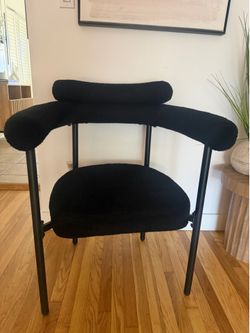 Accent chairs