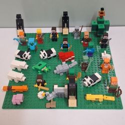 Lego Minecraft Lot Figures With Lego Base Plate