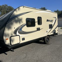 1019 Keystone Bullet Crossfire Trailer