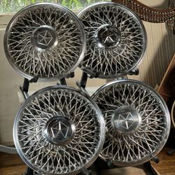 Chrysler, Dodge wire spoke hubcap 14"set Of Four