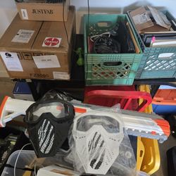 Gel Blaster Rifle Bundle + 50,000 Gel Beads + Hopper + Masks – Ready to Play  $120 OBO