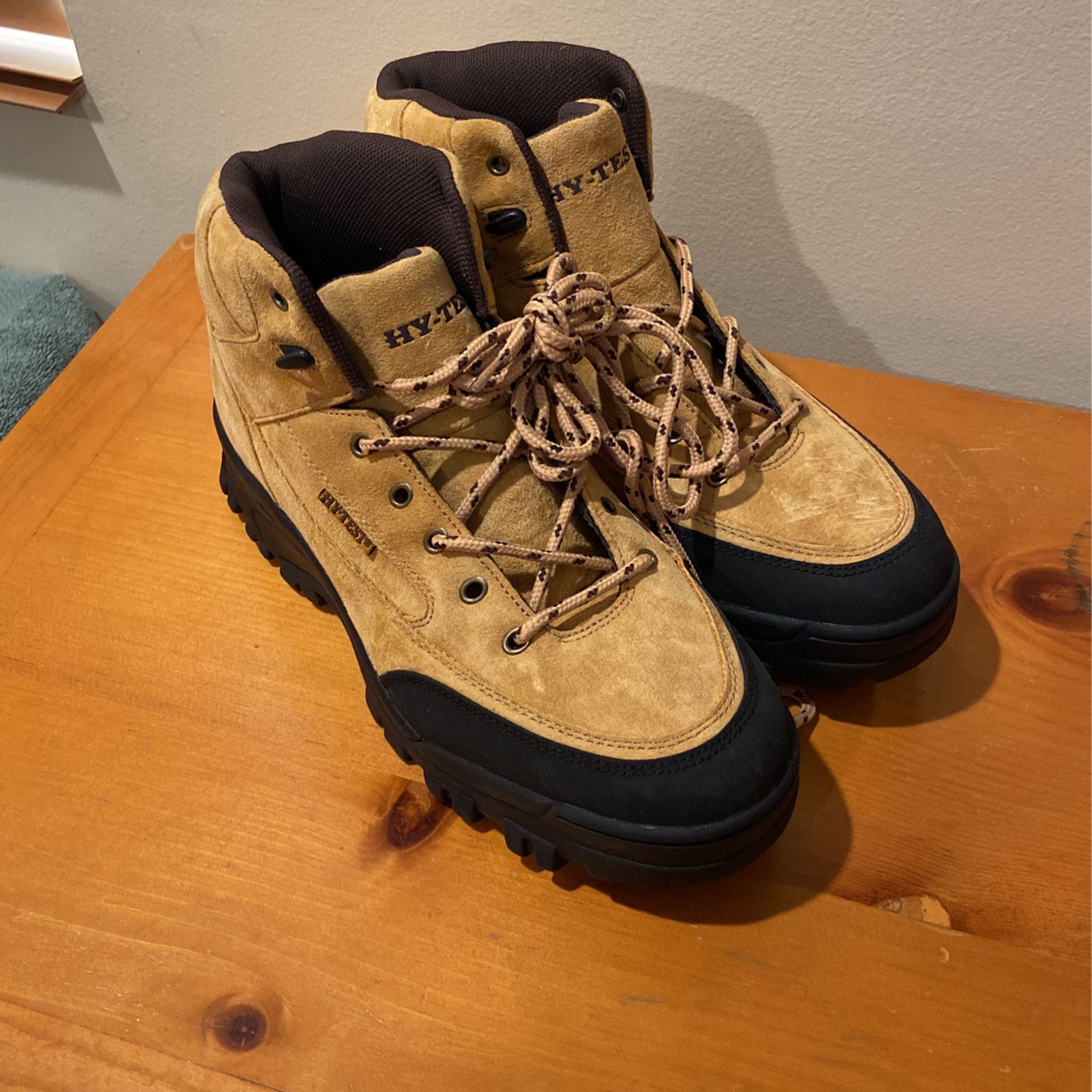 Hy-test Hiking Boots