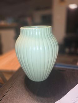 Ceramic vase