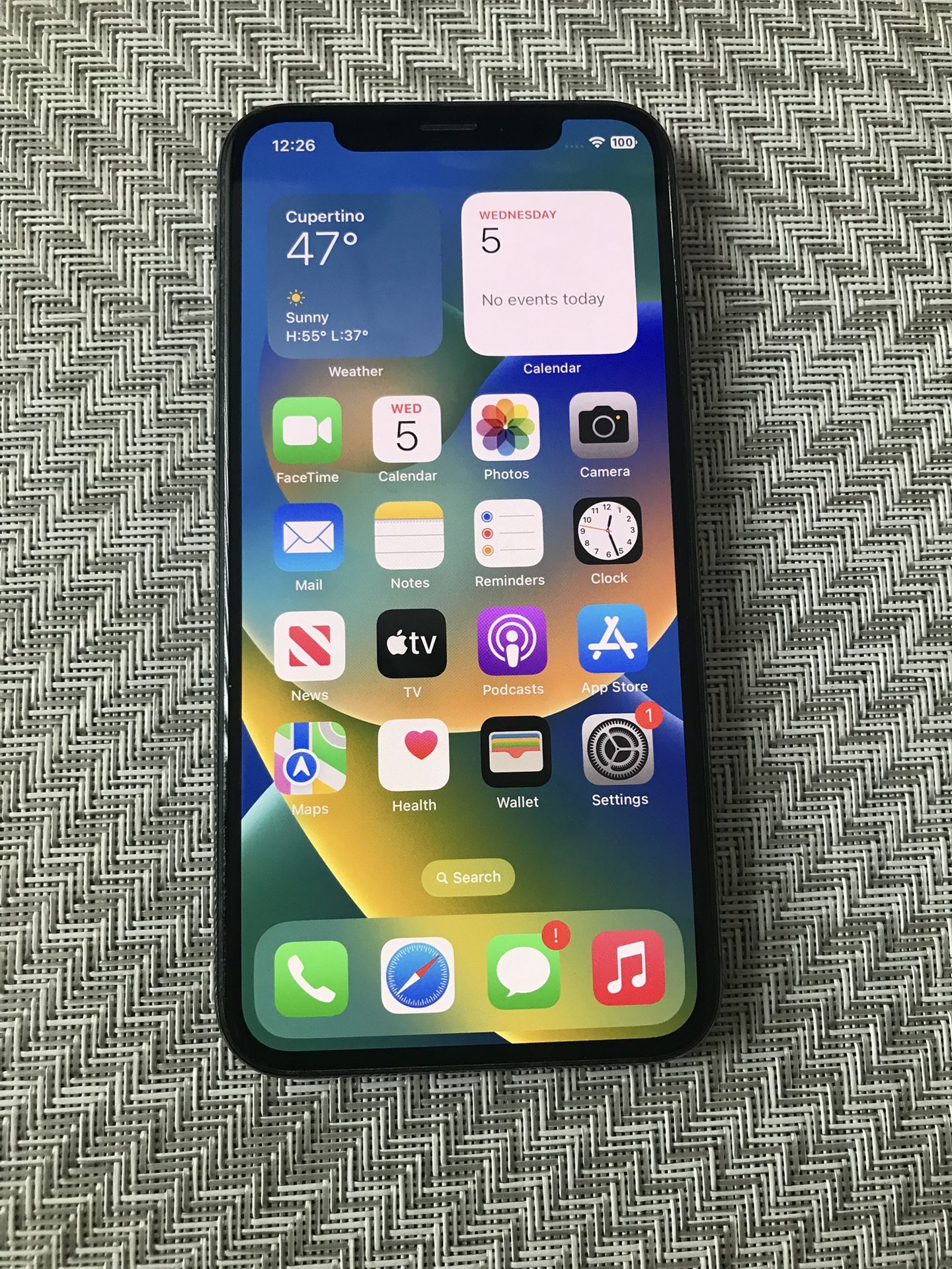 UNLOCKED APPLE IPHONE X 64GB