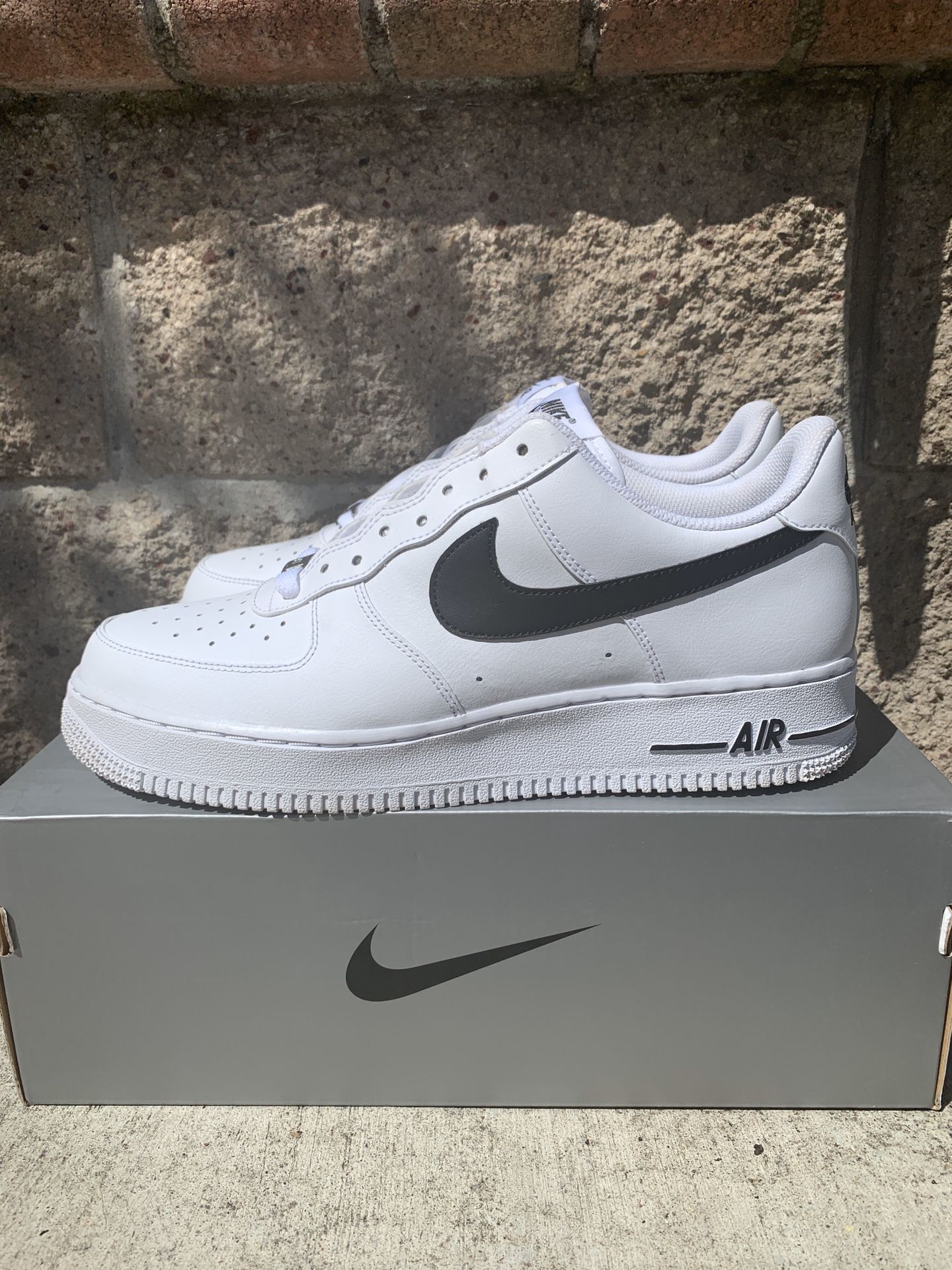 Nike Air Force low 07 white and black
