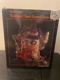Vintage Halloween light up porcelain house.