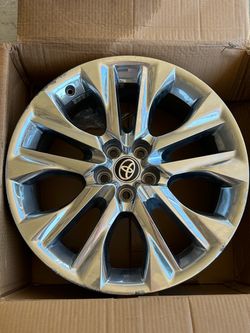 Toyota Highlander limited Rims 20 x 8 clad chromes
