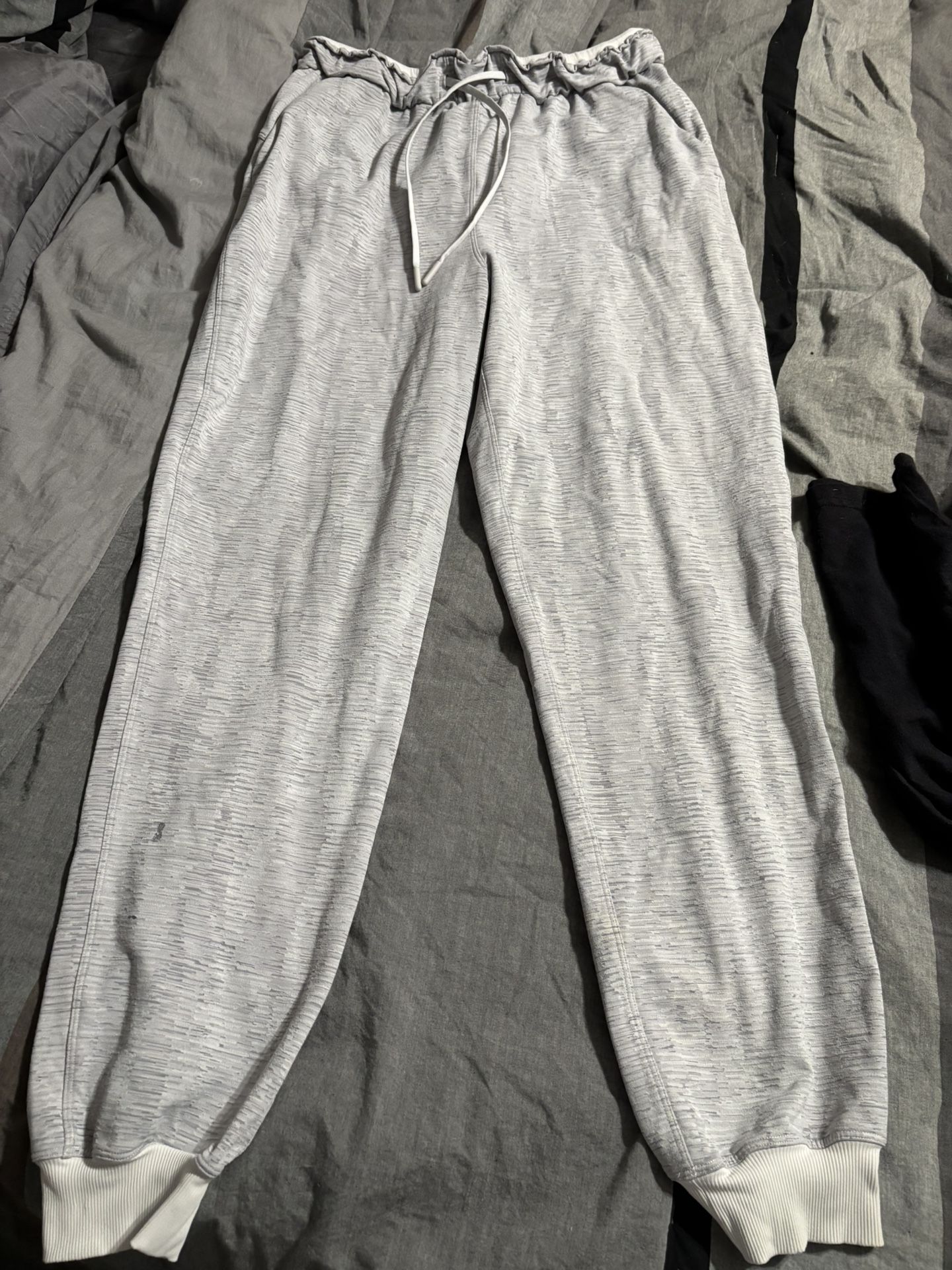 Womens Lululemon Size 6 Joggers