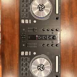 Numark Mixtrack Pro III DJ Controller