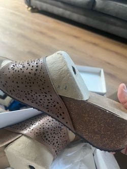 Lots of women shoes