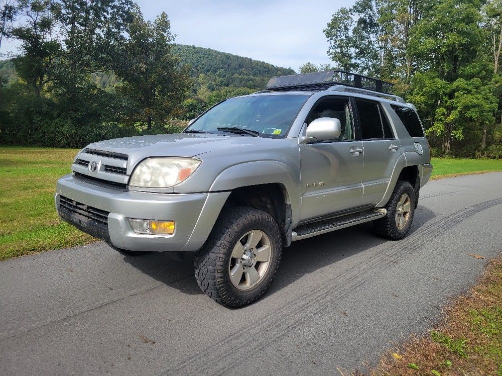 4th generation Toyota 4Runner part out only not for sale whole. 2003 150xxx miles