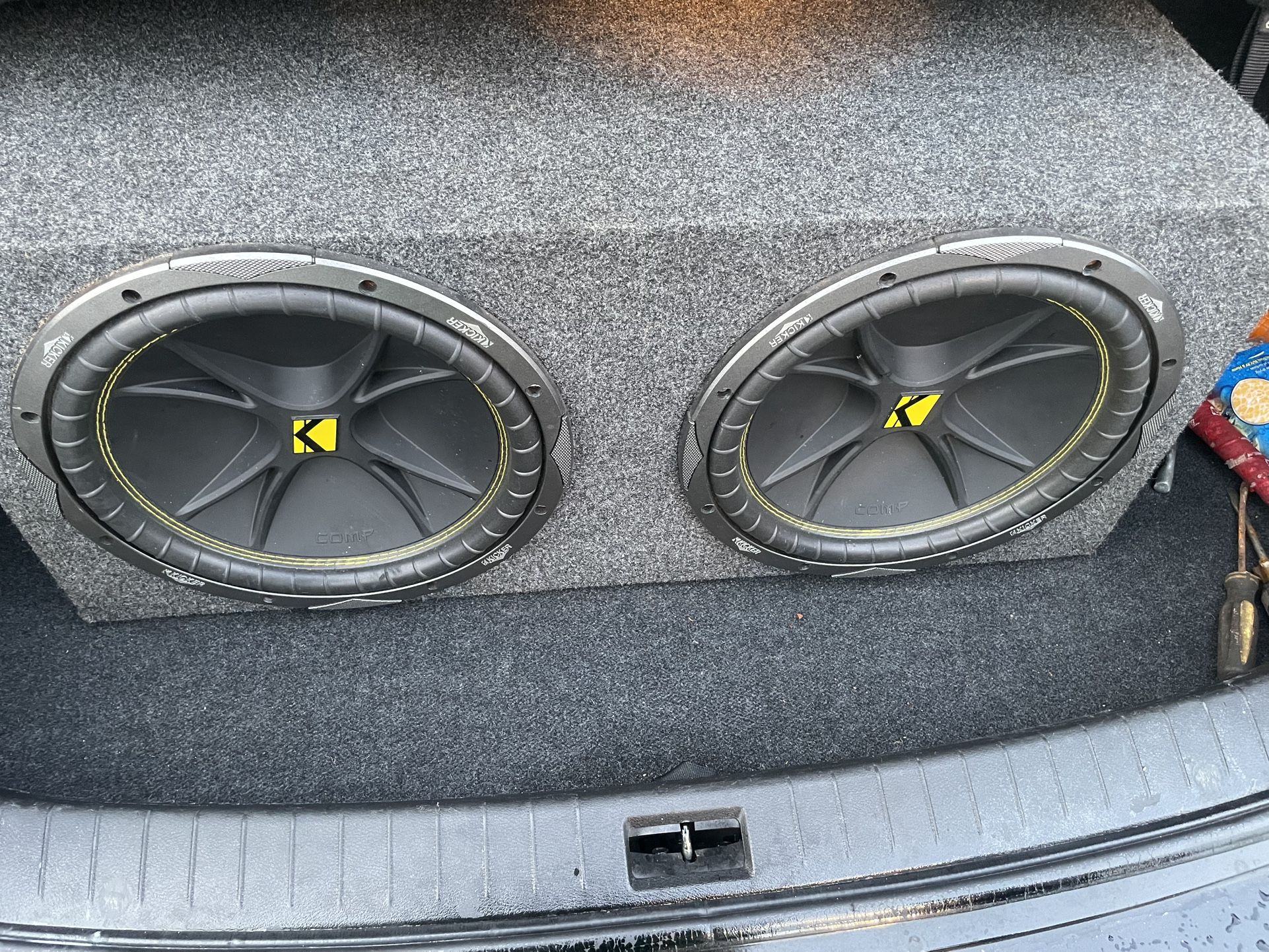 kicker 12” subwoofer with amplifier