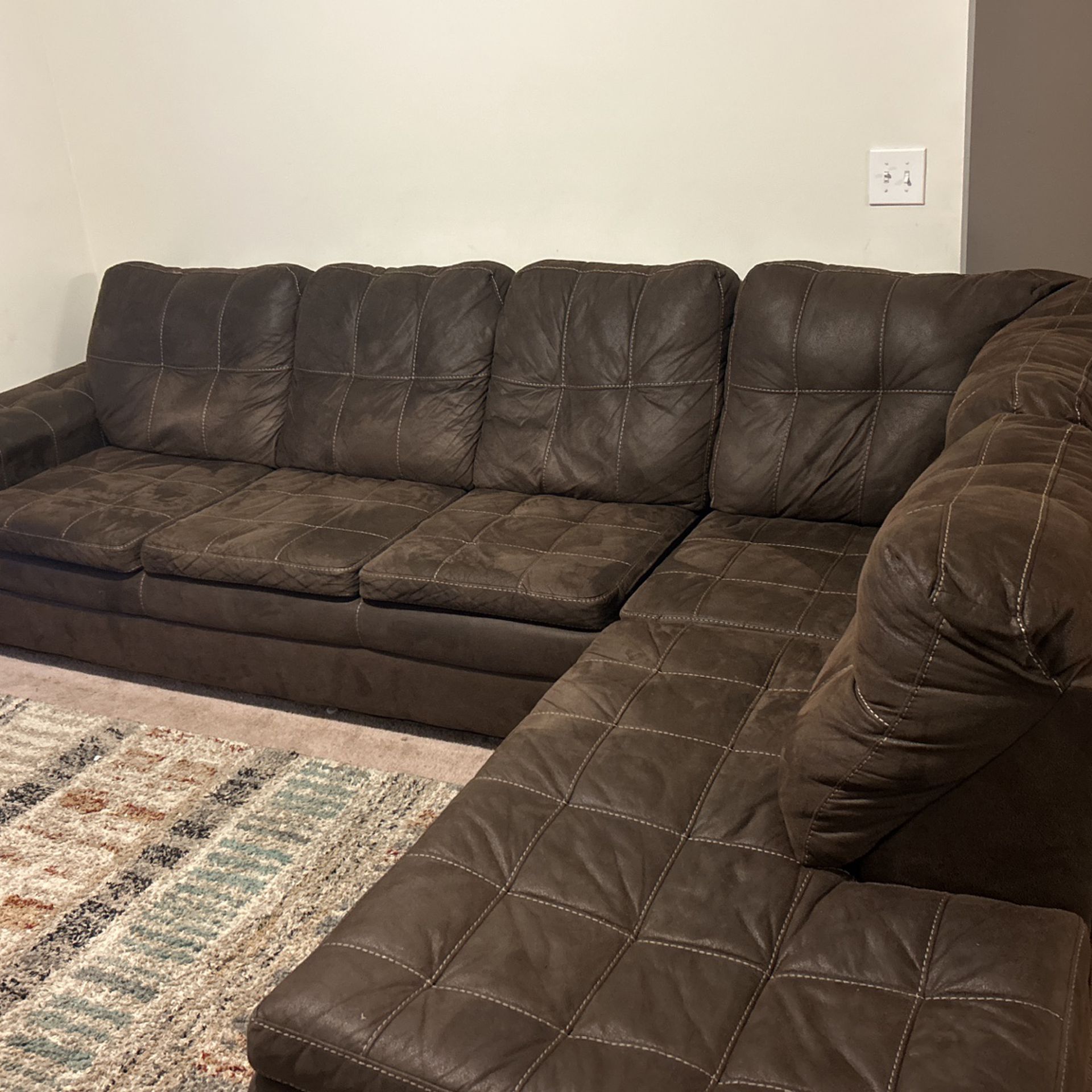 Sectional Couch, I DO NOT DELIVER, AND THATS MY PRICE!! NO IM NOT LOWERING MY PRICE