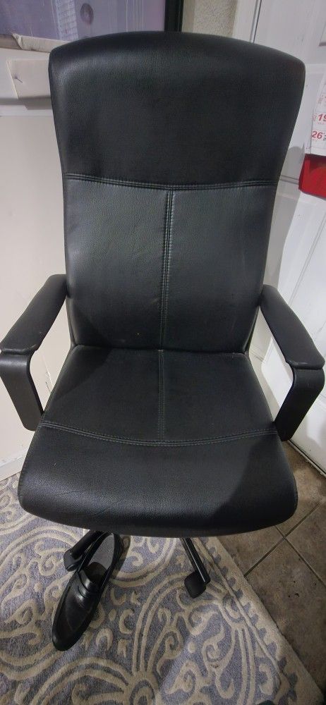 Like A New One Executive Office Chair