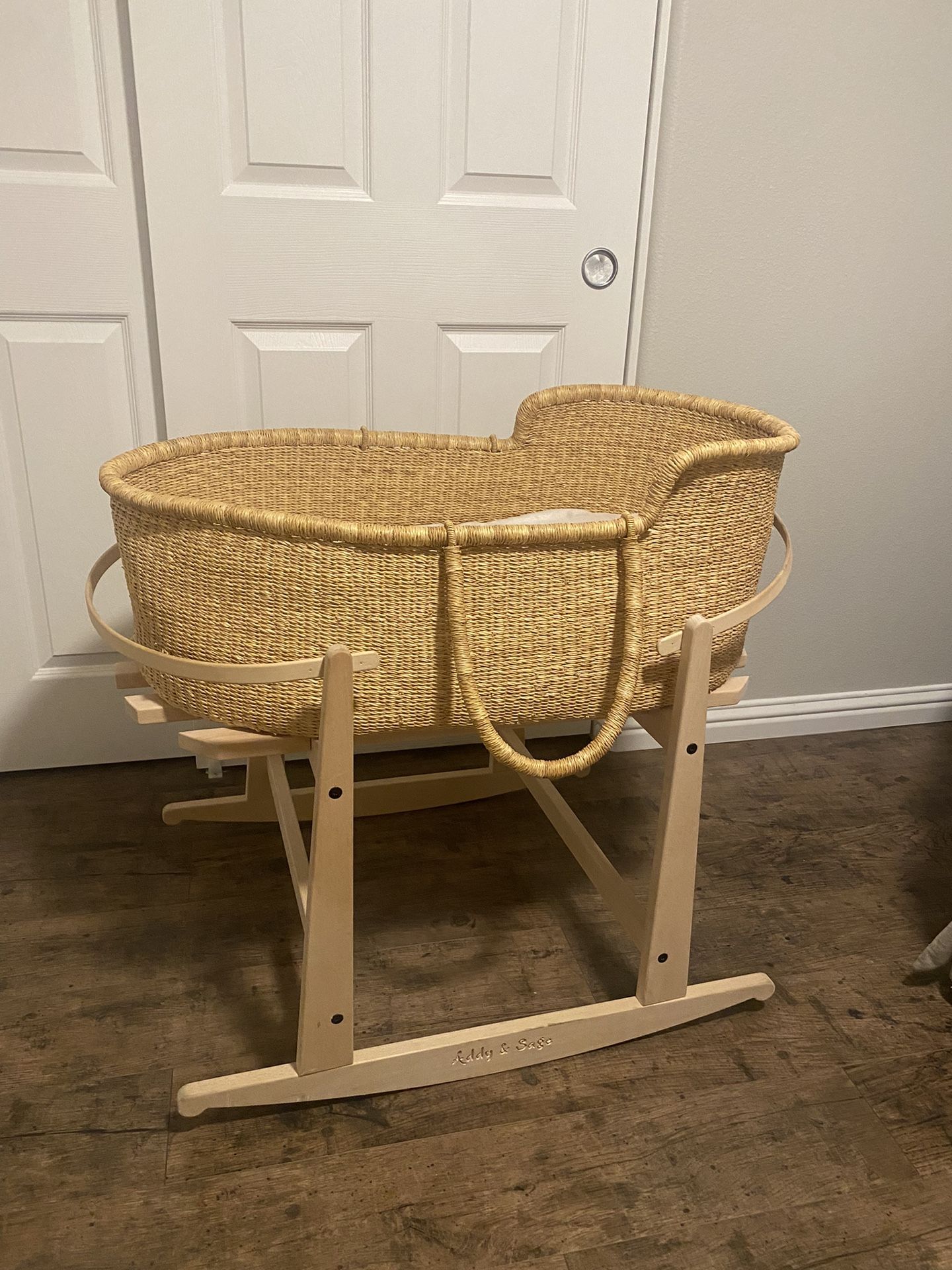 Large Johari Moses Basket with Stand