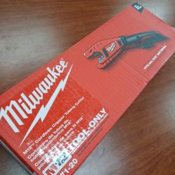 Milwaukee new Copper Tubing Cutter 12M