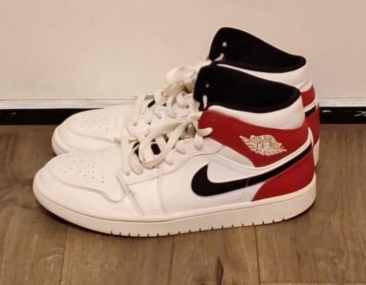 Jordan 1 size 9.5