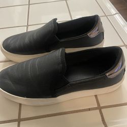 Ugg Flats Size 8