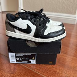 Kids Jordan 1 Lows Size 10c